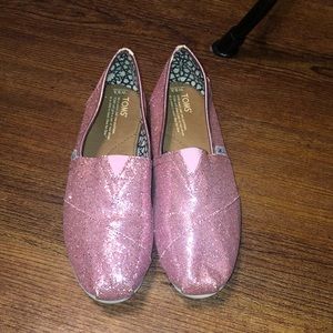 Pink sparkly toms